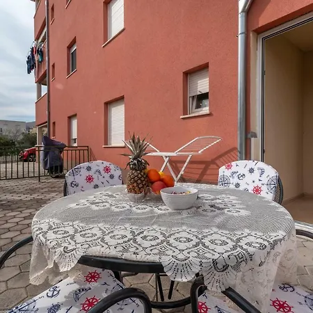 One Bedroom Matej Lejlighed *