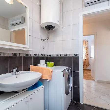 One Bedroom Matej Lejlighed *