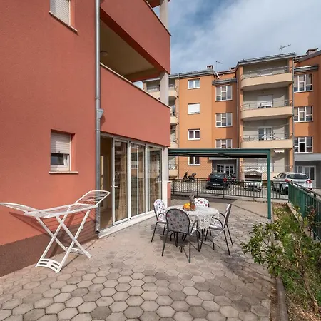 شقة One Bedroom Matej تروغير